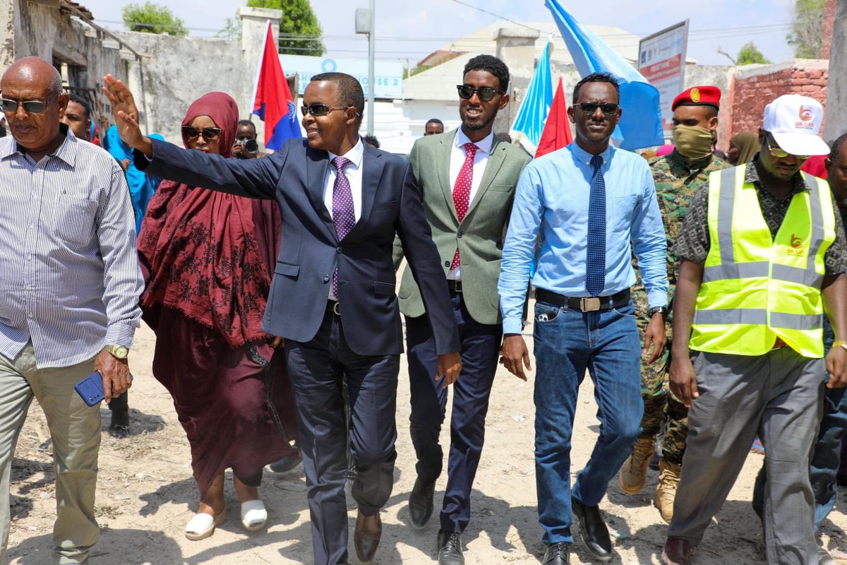 BRAHealth's tweet image. The Governor of Banadir region &amp;amp; Mayor of Mogadishu Mr.Omar Mohamud Mohamed @OFilish laid today the foundation stone for the renovation of the Banadir Regional Vaccination Cold Chain in collaboration with @unicefsomalia under #JPLG program. @MMCaddow @AbdikadirDalha @MoH_Somalia