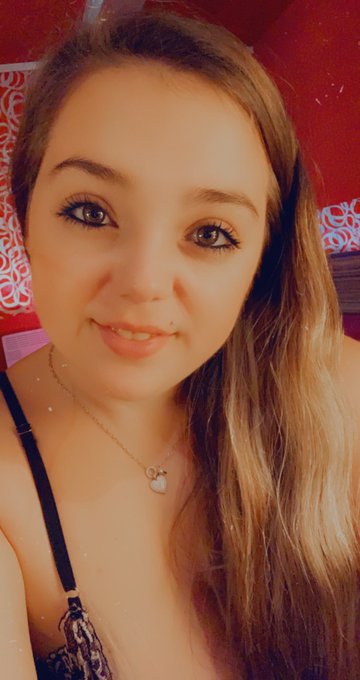 Die sch&ouml;nste Zeit im Leben sind die kleinen Momente, in denen du sp&uuml;rst, du bist zur richtigen Zeit,<a href="/tag/sweet"class="tags"><span>#sweet</span></a><a href="/tag/teen"class="tags"><span>#teen</span></a><a href="/tag/camgirl"class="tags"><span>#camgirl</span></a><a href="/tag/emotional"class="tags"><span>#emotional</span></a><a href="/tag/amateurgirl"class="tags"><span>#amateurgirl</span></a>