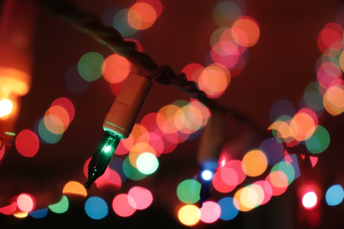 MilsomPlace's tweet photo. LIGHT TRAIL SWITCH ON!
Join us on Milsom Street from 5pm TODAY for the official switch-on of the Christmas Light Trail with @bathnes & @bathbid! https://t.co/LpN1sFvI87 #milsomplace #cityofbath #visitbath #livebath #bath247 #bathlife #Bathlightrail21 #Christmaslights https://t.co/Gtt3ppN299