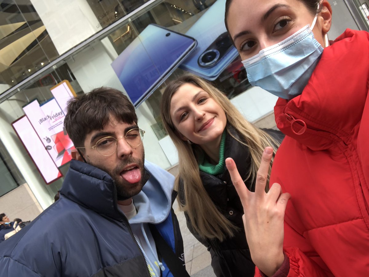 seli_pop's tweet photo. pues aquí de chill con papa donpa @egonzmar https://t.co/VwXfuhItlo