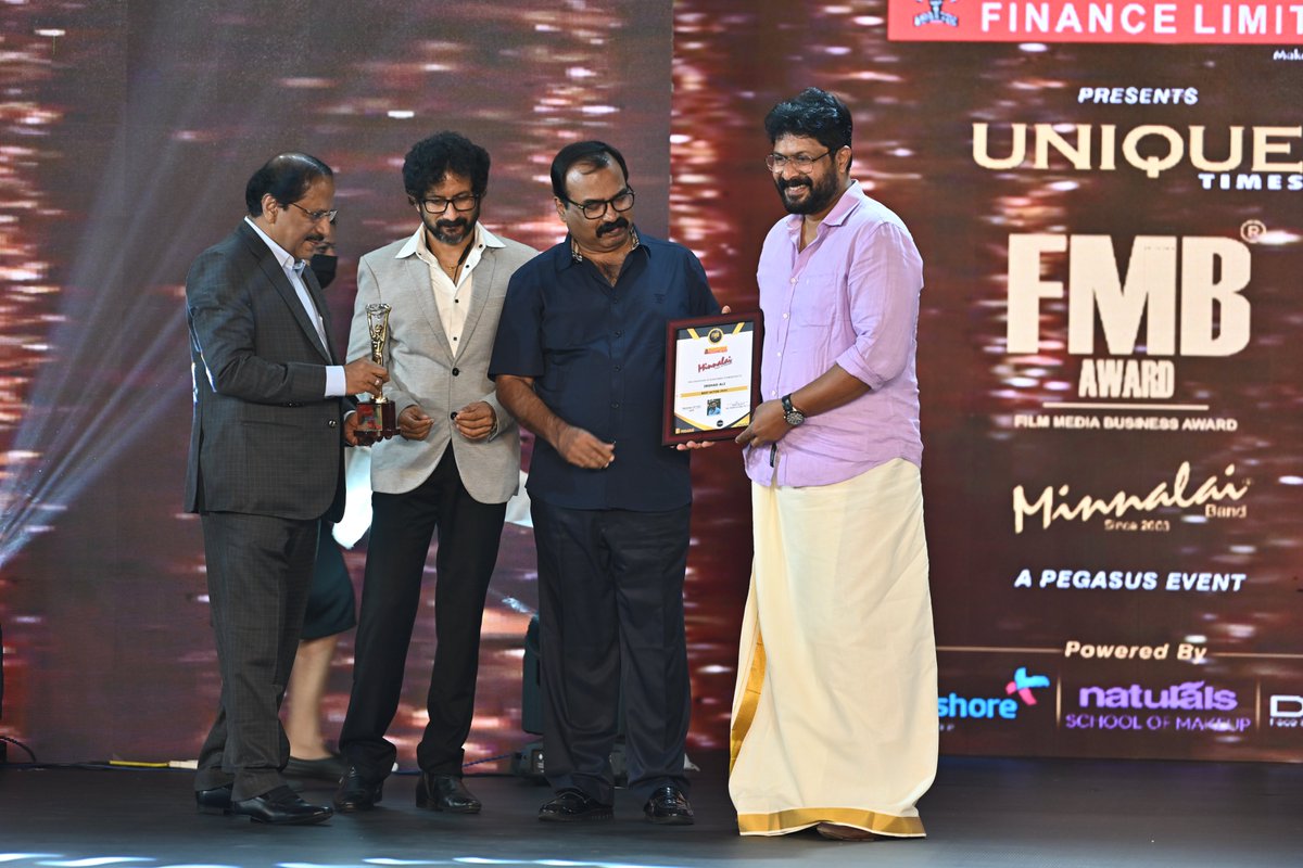 pegasus_event's tweet photo. FMB Award - FILM, MEDIA, BUSINESS AWARD

15th Manappuram Minnalai Film TV Awards

Best Actor in Film: Irshad Ali (Wolf)

#ManappuramFinanceLtd #dque #pegasusglobal #pegasusevents #minnalai #fmbaward #filmaward #bestactor2021 #irshadali https://t.co/JxoR2bQoj3