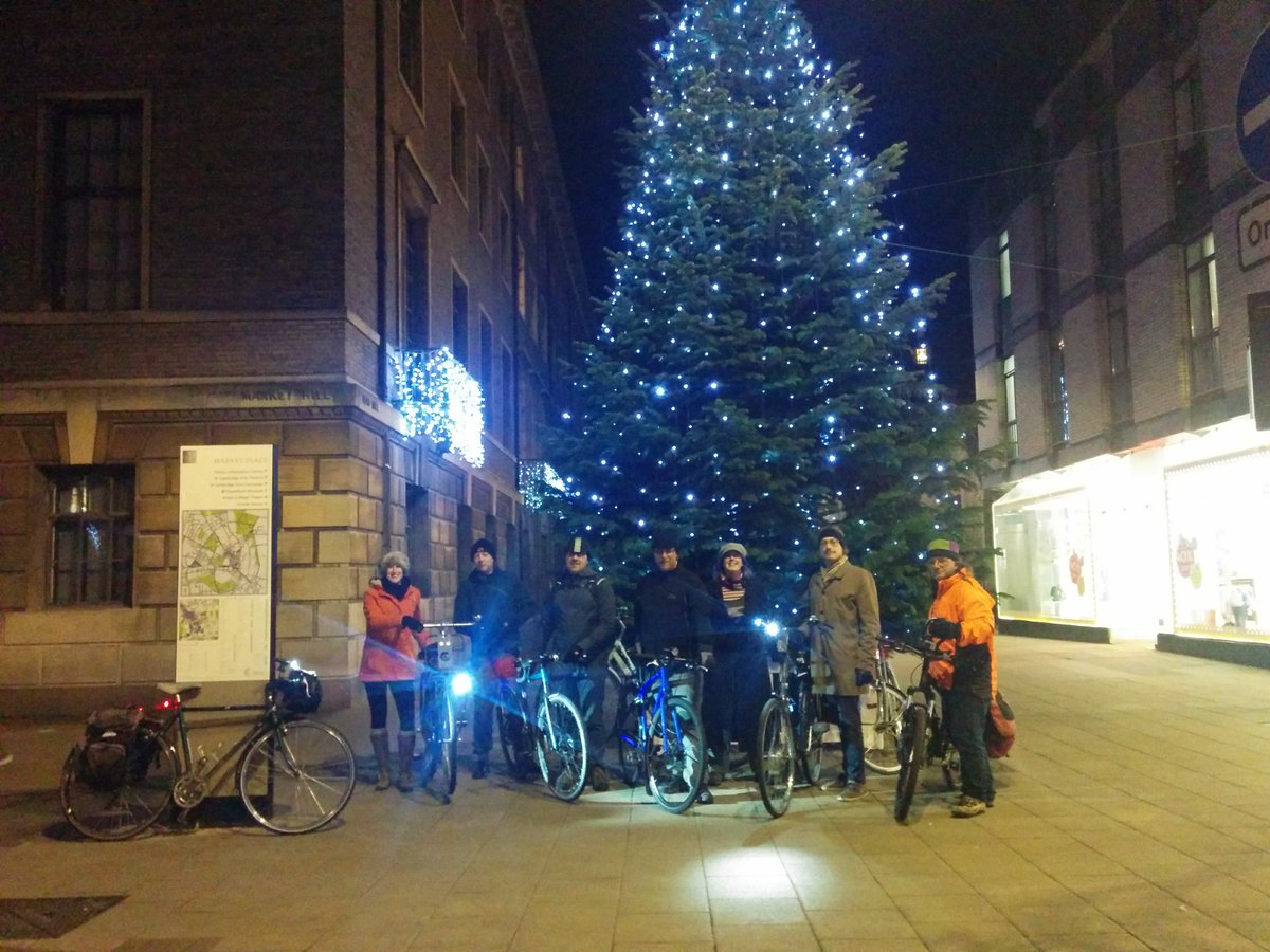 richardm565's tweet photo. @Bikes4Future @roxyfromoz @TheMillCam #CamRideHome 5 years ago today :-) 
@Bikes4Future   @RadWagon @roxyfromoz  @walking_boston @Al__S @hesterkw https://t.co/sDkDEUx9nC