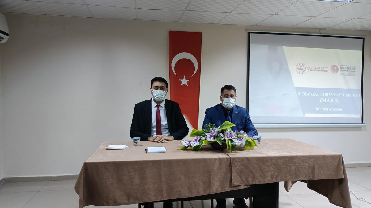 İl Nüfus Vatandaşlık Müdürü Sayın <a href="/AknKUL4/">Akın KUL</a> MAKS Muhtar Eğitimine katılımınlarından dolayı teşekkür ederiz. 
<a href="/SiirtValiligi/">Siirt Valiliği</a> <a href="/GPervari/">Pervari Kaymakamlığı</a> <a href="/TC_icisleri/">T.C. İçişleri Bakanlığı</a> <a href="/TCNufus/">Nüfus ve Vatandaşlık İşleri Genel Müdürlüğü</a> <a href="/sefikaygol/">Şefik AYGÖL</a>