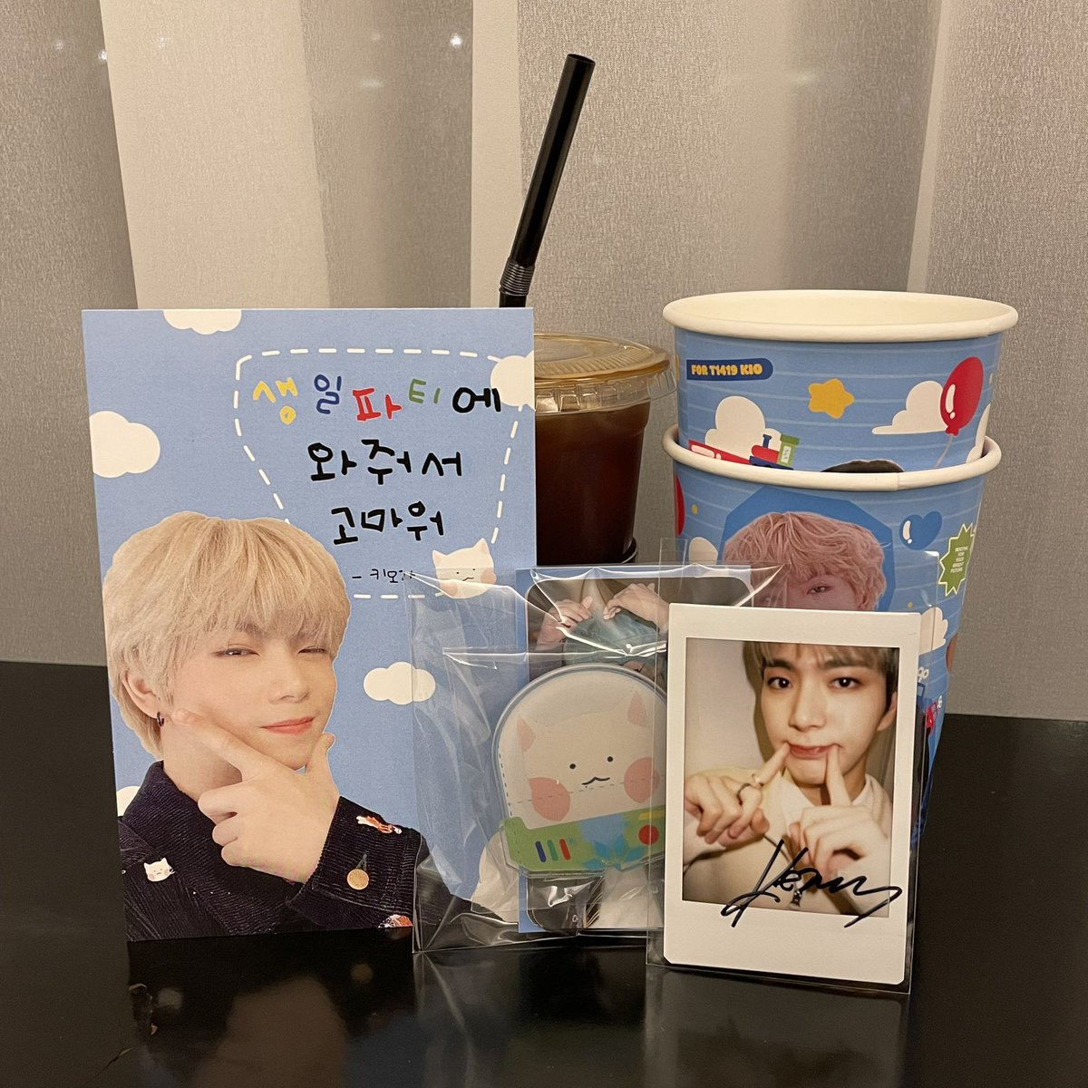 myIovekevin's tweet photo. 기오야 생일 추콰해😎🤟🏻
#키오의_밝은_미래를_위하여
@MyLovely_KIO https://t.co/hzyRPvij9f