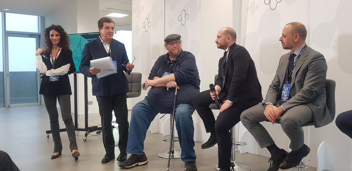 MSCinItalia's tweet image. Francesca Oppia introduce il nostro progetto #BluFish in Italia al #seafoodsummit di Milano. #BluFish: la pesca del #Mediterraneo verso la sostenibilità