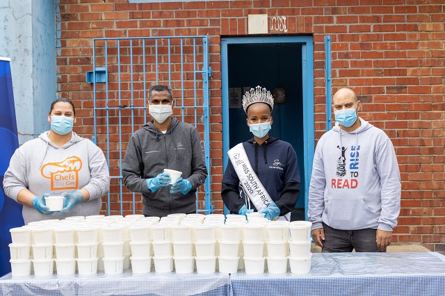 ReadtoRise's tweet photo. Thank you #MissSA Shudufhadzo Musida for joining #ReadToRise & #SunInternational #GrandWestCasino & inspiring 123 Riverton Primary School learners in #BishopLavis to love reading for #NationalBookWeek!
#EducatingANation #InternationalLiteracyDay #ReadingRevolution #YouthLiteracy https://t.co/aLoJSblhfP