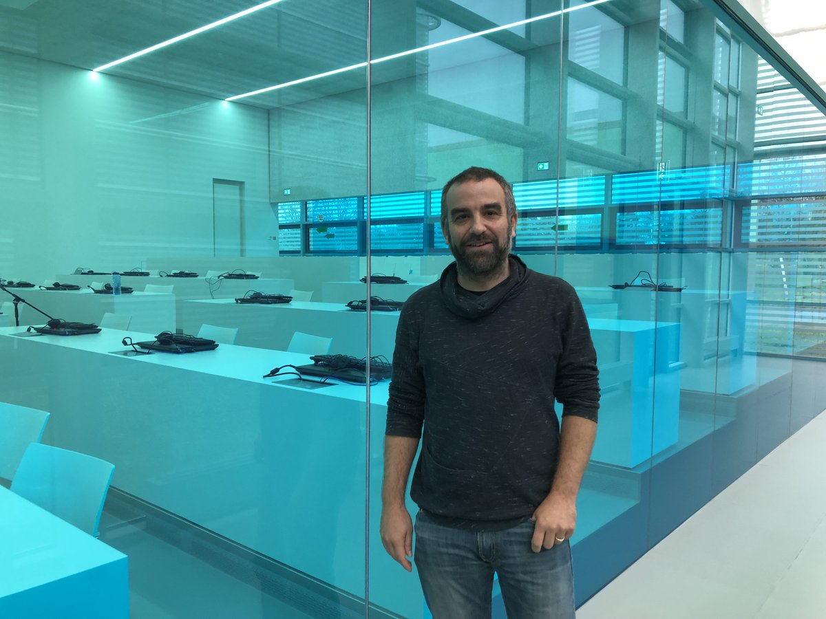 🎧 Unsere Podcast Folge über das Smart Data Innovation Lab <a href="/SDIL_DE/">SDIL</a>  ist online! 
Lernen Sie Till Riedel, den Koordinator des Labs am  <a href="/KITKarlsruhe/">Shmoopy</a>  kennen und erfahren Sie wie Industrie und Forschung innerhalb dessen zusammenarbeiten.

▶ lnkd.in/gTnxWgC 

#smartdata