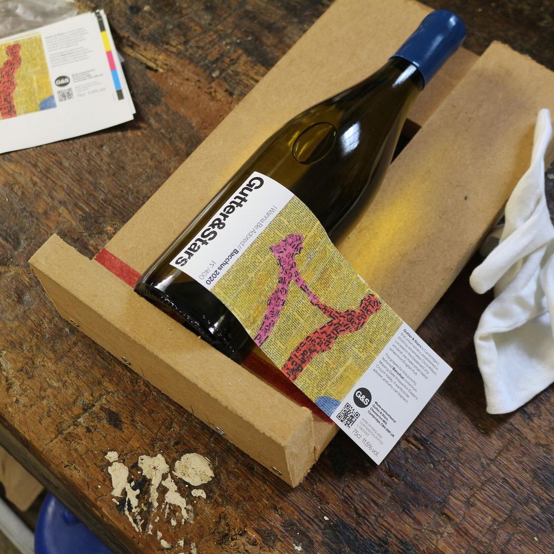 windmillprint's tweet photo. Labels for @gutterstarswine
Design by Ed Wright Creative
Litho Print with Black Thermography on @FedrigoniUK Tintoretto.
Photo Credits - @gutterstarswine
#windmillprint #printmaker #printmaster #designforprint #designpackaging #packaging #print #paper #design #graphicdesign https://t.co/52Mio2tk34