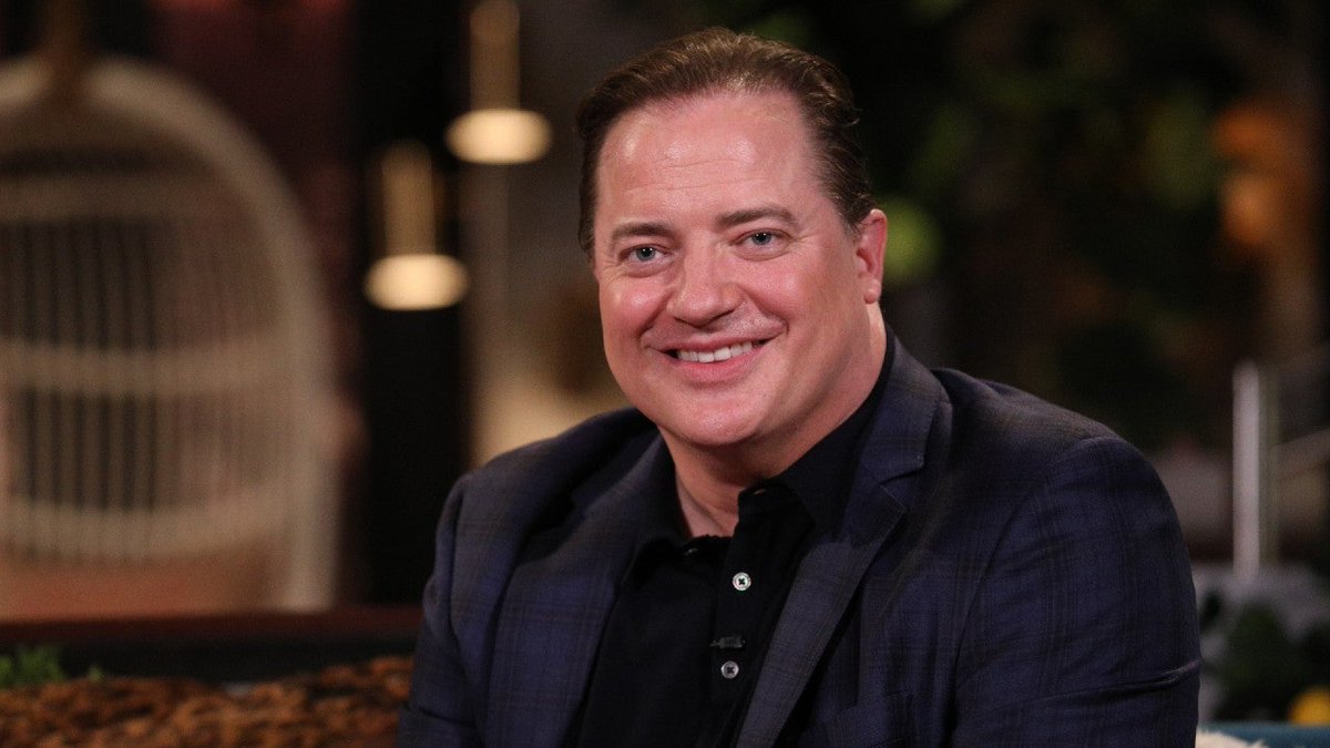 IGN's tweet photo. ICYMI: Brendan Fraser will star in DC's upcoming Batgirl film as the villain Firefly. https://t.co/NCY10vpT1a https://t.co/gXEH98yELN