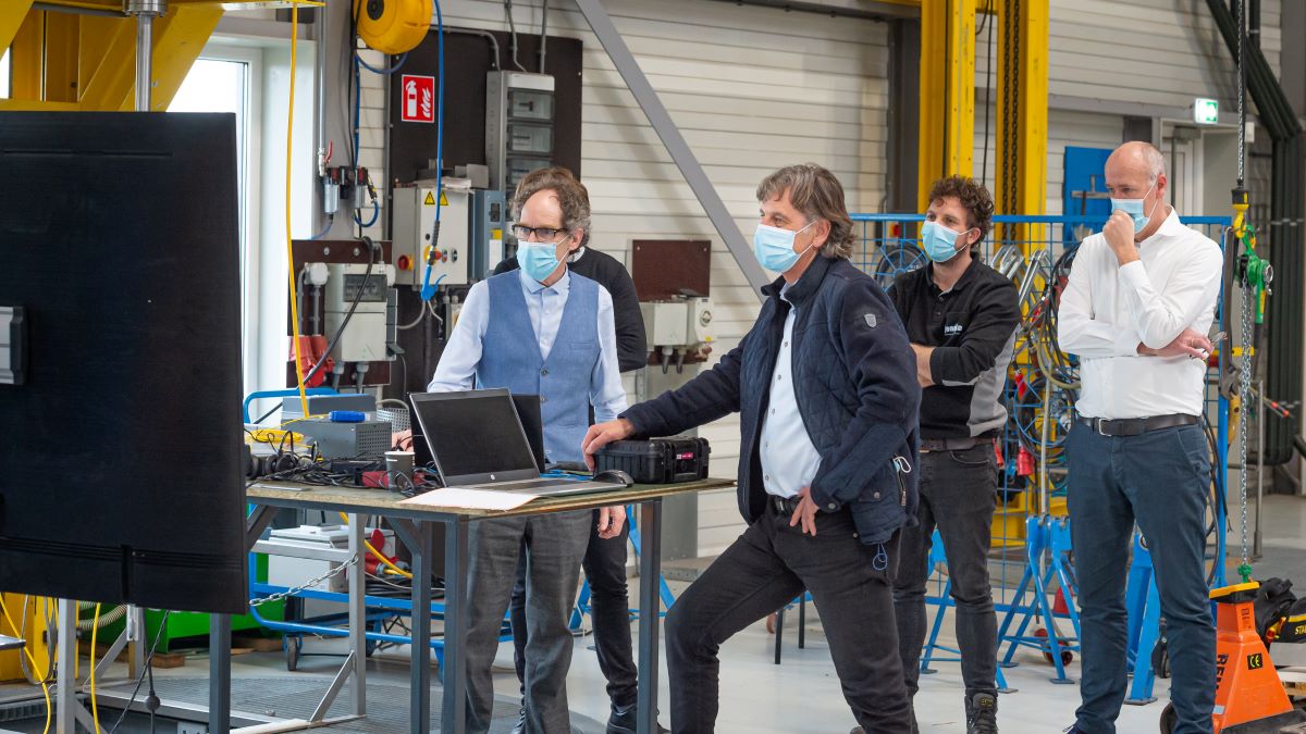 The scientist in the team! Two years ago our joint venture took shape: Compass and scientist Marinus van der Hoek form a golden combination: Compass Photonics. Years of project management experience meet hard science. That is progress and it creates new opportunities!