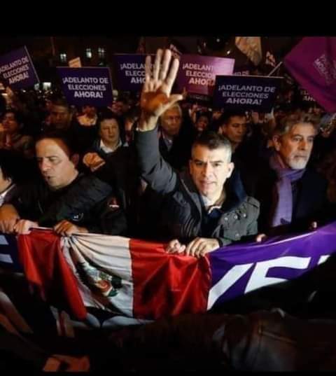 marygut33145724's tweet photo. CSM cuando caviars marcharon 14/15 nov a favor del lagarto eso estuvo bien🤬
Ayer en librería Crisol Ovalo de Miraflores la democracia contra el excongresista HDP Daniel Olivares presentó su libro "Joder ..no te preocupó lo que hicieron contra BetoOrtiz🤬
#JoderParaTransformar https://t.co/TMJbYIg9EW
