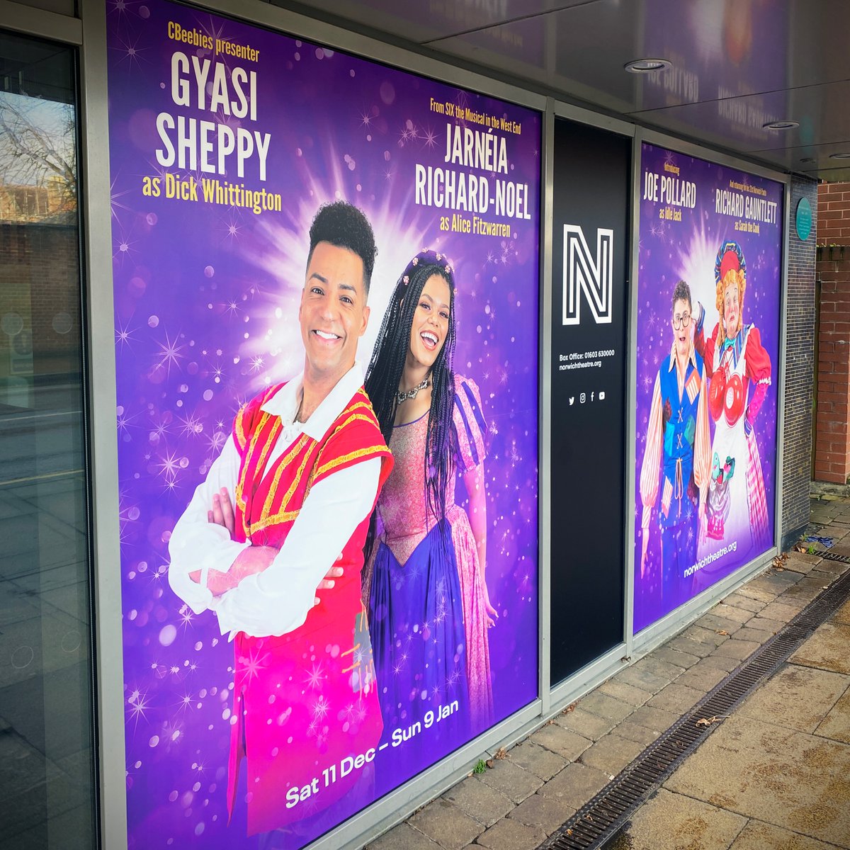 NorwichTheatre's tweet photo. 🤩 Look out! 🤩 Our new Panto posters are up - standing tall and proud at Norwich Theatre Royal 😄 And this can only mean one thing, we're just another step closer to the most wonderful time of the year! 🎄
https://t.co/gyUbz4yAb7

Our thanks to @SolarSigns_Ltd 
#Norwich #Theatre https://t.co/EVG688fisL