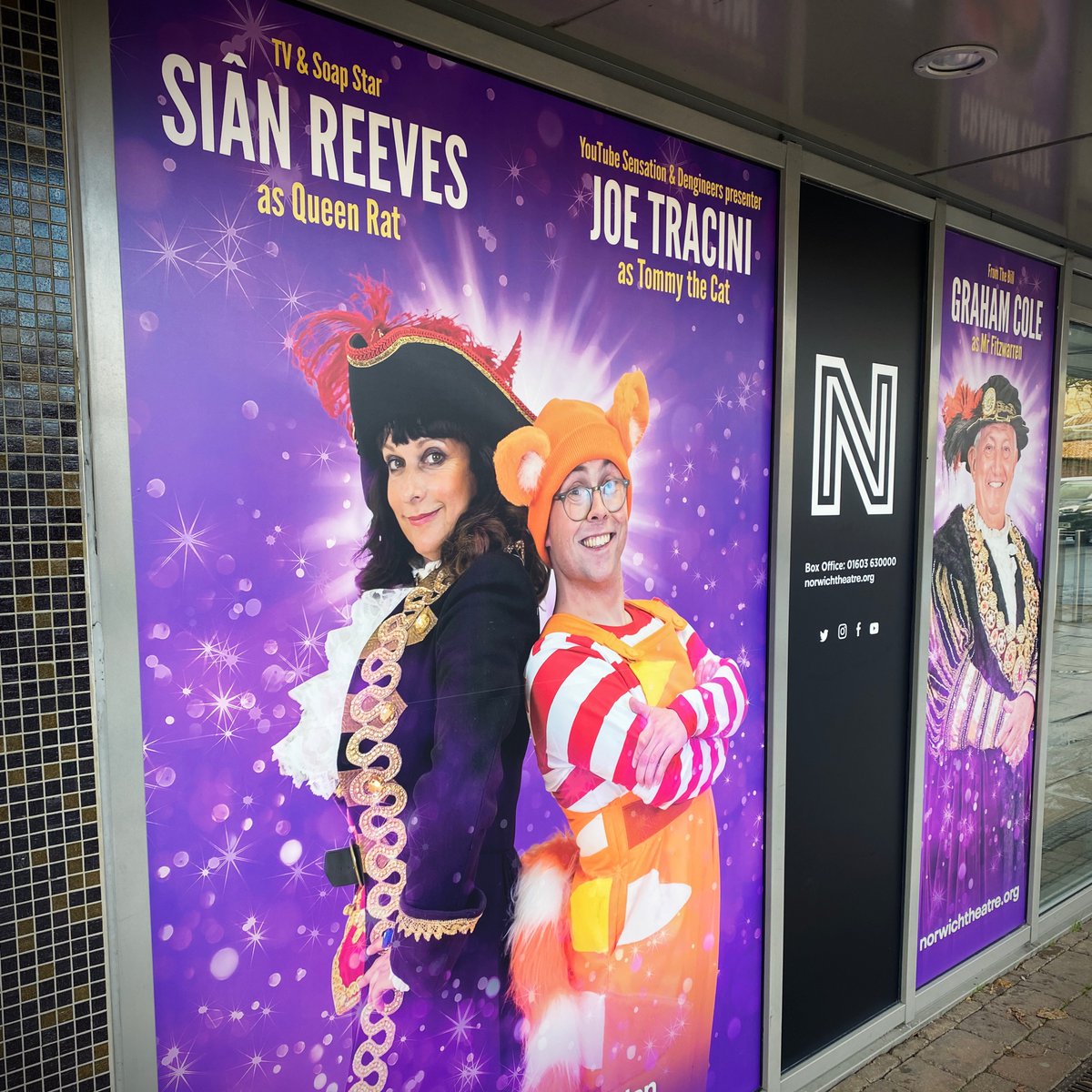 NorwichTheatre's tweet photo. 🤩 Look out! 🤩 Our new Panto posters are up - standing tall and proud at Norwich Theatre Royal 😄 And this can only mean one thing, we're just another step closer to the most wonderful time of the year! 🎄
https://t.co/gyUbz4yAb7

Our thanks to @SolarSigns_Ltd 
#Norwich #Theatre https://t.co/EVG688fisL