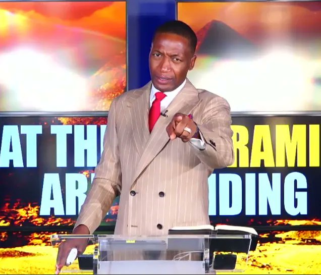 spiritembassyug's tweet photo. God DEARLY LOVES, is well PLEASED with, and is UNWILLING to ABANDON or do without GIVER. Your ATTITUDE in giving can become your best INSURANCE policy. It can GUARANTEE you a PERMANENT position on God’s VIP list.
#Jesus #Christianity #ProphetAngel https://t.co/c7tnKtopkG