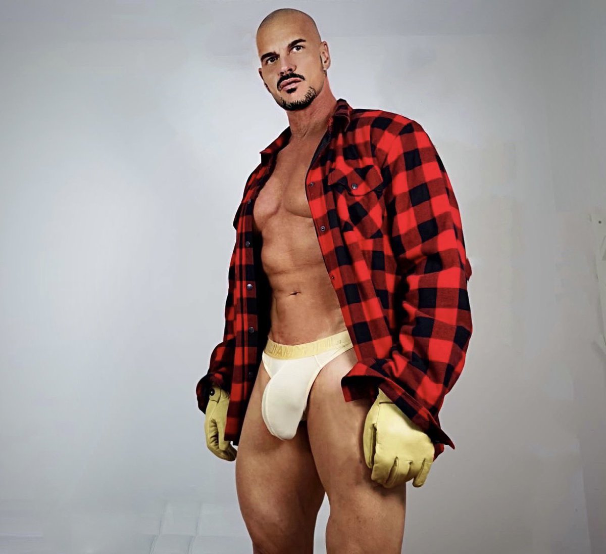 DelanoRod's tweet photo. #roddelano #gay #dnamagazine #gaymen #gayman #gayboy #loveislove #gaypride #pride #gayfollow #homosexual #gayuk #gayusa #gayorgy #lgbtq #queer #love #bisexual #boy #selfie #follow #gaybrazil #instagay #gayguy #gayfit               😈 https://t.co/yvHf5618Pp