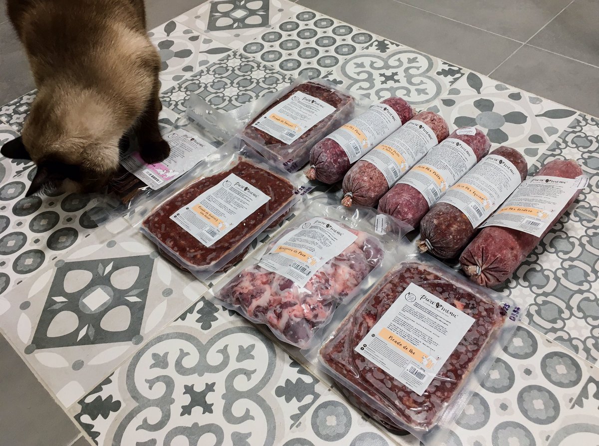 encontrar ciertos ingredientes (preguntar por corazones de pollo durante la semana de Halloween, parece que no fue muy buena idea por cómo me contestaban 🥲) hemos pedido a <a href="/puromenu/">Puromenu</a> los ingredientes y mezclas básicas modelo presa para preparar con mayor facilidad sus menús 💪