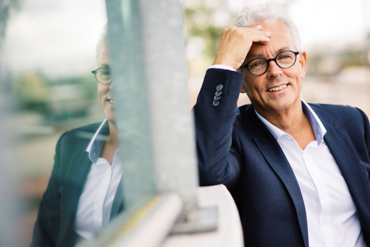 Directeur Leon Vincken in Security Management:  'Handhaving en toezicht door particuliere beveiligingsorganisaties vraagt om domeinafbakening'
vbe.biz/nieuws/handhav…