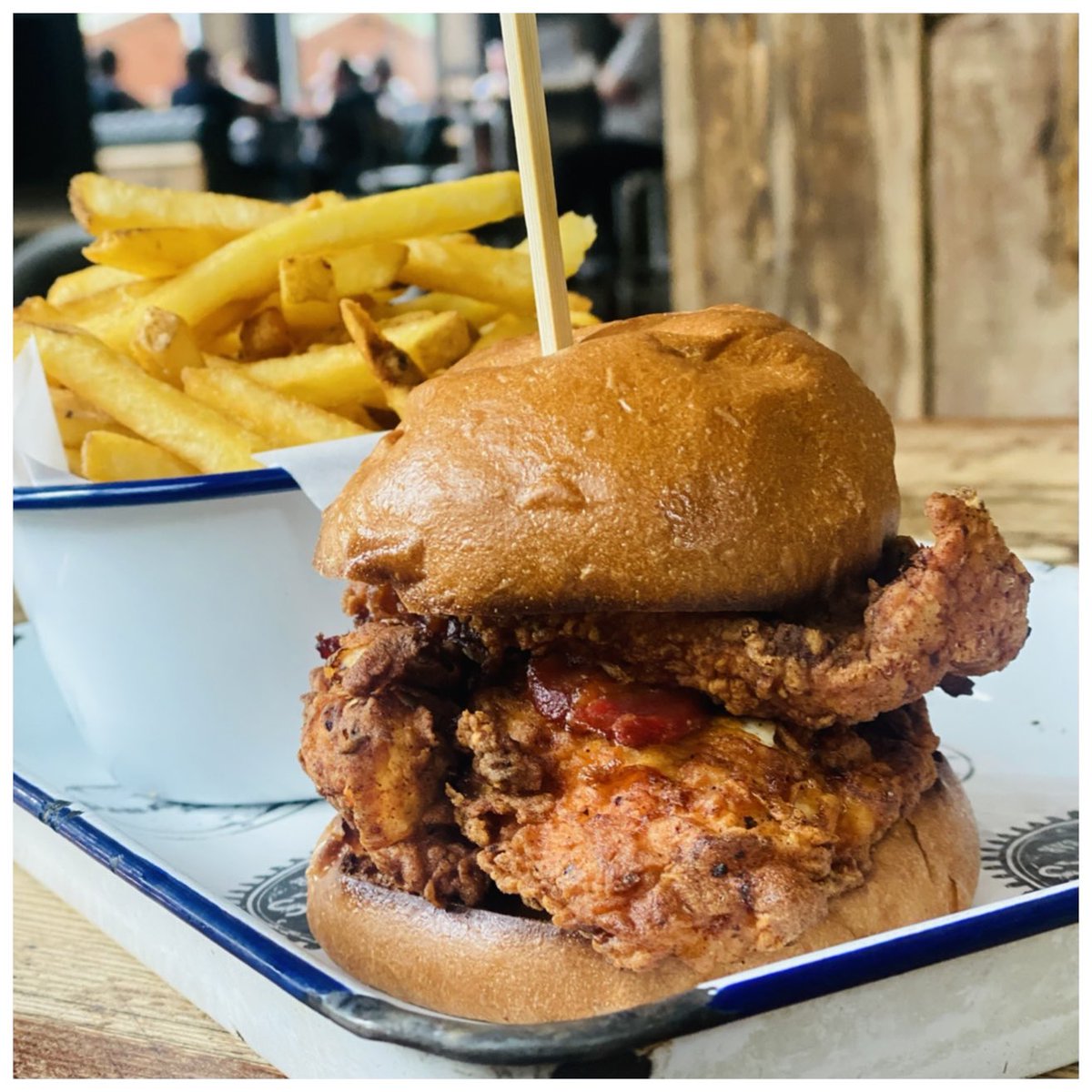 Lunchtime fitness 🤤🍟🍔

#dockyardmcr 
#dockyardmcuk 
#mediacityuk 
#mediacity
#manchester
#salford