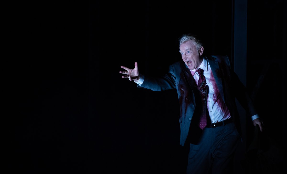 OperaRoma's tweet photo. “Julius Caesar” di #GiorgioBattistelli resta in scena al Teatro Costanzi fino al 28 novembre: sul podio #DanieleGatti, regia di #RobertCarsen. 

Questa sera la terza recita con #CliveBayley, #ElliotMadore, #MichaelJScott, #ScottWilde, #AllenBoxer.

#operaroma #TORjc https://t.co/FXhKHr2mE8