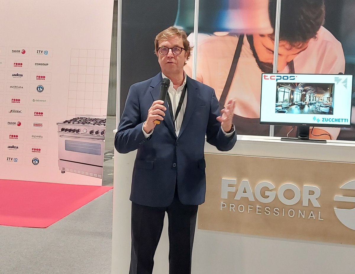 ZucchettiSpain's tweet photo. Seguimos en #ExpoFoodService21!
Ayer ponencia de nuestro compañero Carlos Camarós: #TransformacionDigital 2030
🚩@ZucchettiSpa fabricante líder europeo
🚩#TCPOS la Revolución Omnicanal del sector #horeca ¡Fideliza a tus clientes con una visión 360º!
#growyourcore @ZucchettiWorld https://t.co/6Y7LjQtrh7