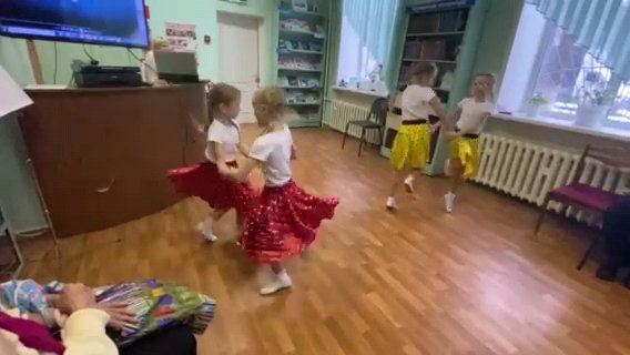 dhi15kirdop's tweet photo. Сегодня участвовали в празднике "Мамочкино сердце", который проходил в библиотеке №20♥
Выступления наших артистов были по достоинству оценены благодарным зрителем 👏 https://t.co/RUOKbzONQs
