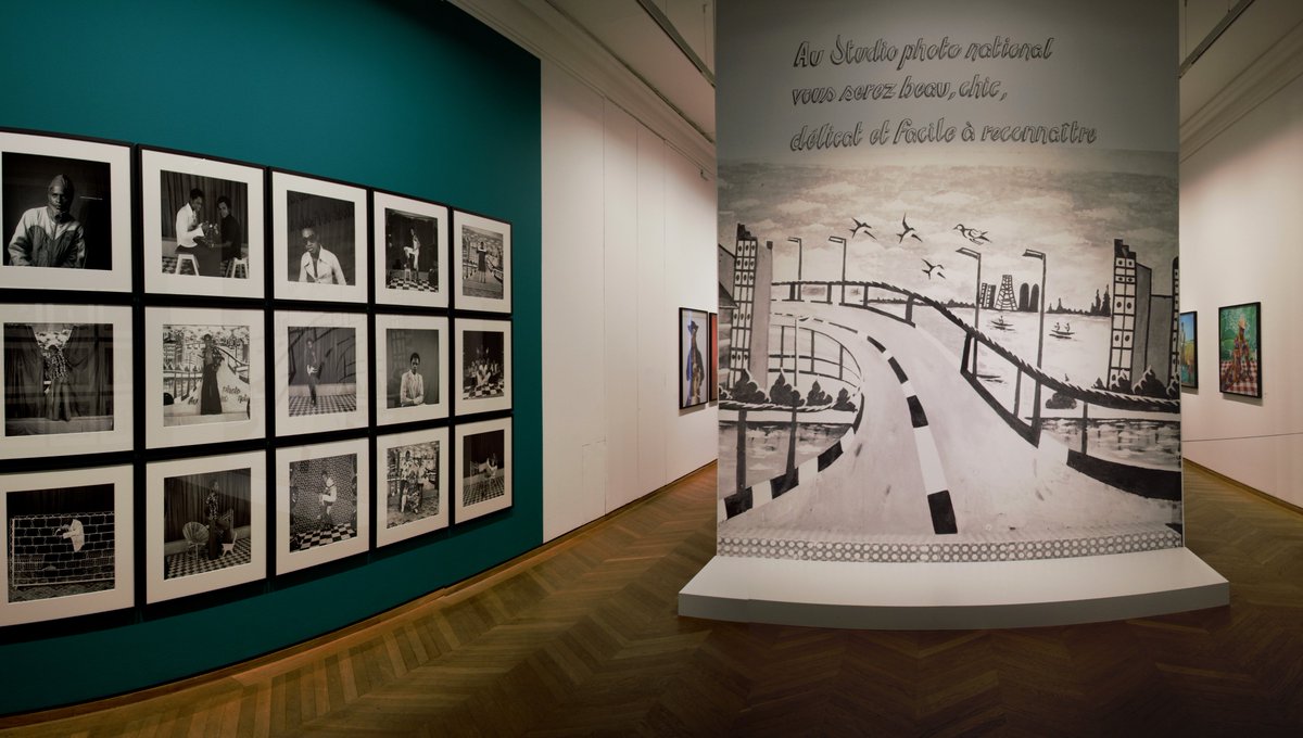 SeimenBurum's tweet photo. When in Paris I always go to the #MEP (Maison Européenne de la Photographie) @lopcute
Now with a #retrospective of work by Samuel Fosso
Intriguing , sometimes funny, being everybody at the same time
#MEPParis
#ExpoFosso
#photography #museum
📷 14 November 2021 , #Paris https://t.co/EhXw8g67Dj