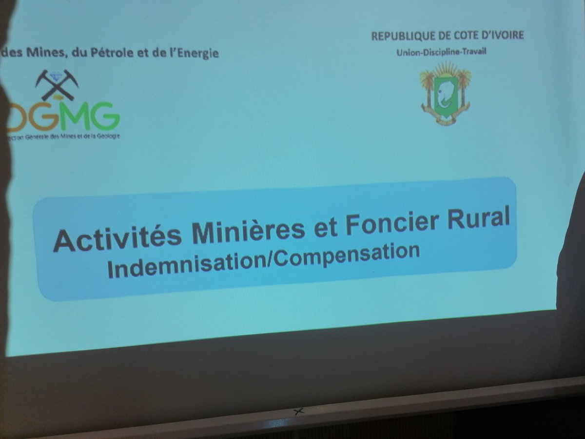 FredericGoreBi's tweet photo. Début de la présentation inaugurale sur le thème "exploitation minière en #Civ225 :enjeux de développement et sécurisation foncière" Cette présentation est faite par le ministère des mines #ANFR21 @InadesFormation @AFOR_CIV @AlerteFoncier @ccfd_tsolidaire https://t.co/KfPQCSyphf