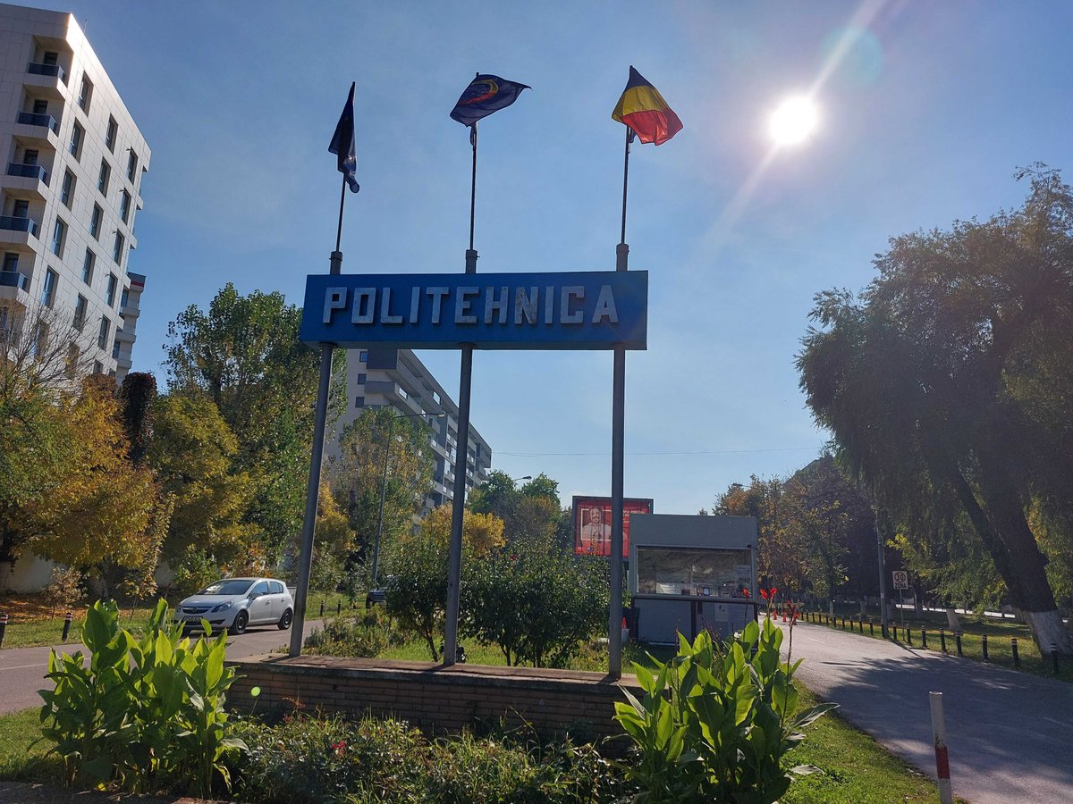 InnoRenewCoE's tweet image. Mariem Zouari completed a two week STSM at @upb1818 in the Center for Microscopy-Microanalysis and Information Processing (CMMIP) with Dr. Stefan Stanciu and was supported by @CostEssence.

#InnoRenew #COST #CostEssence #biobased #composites