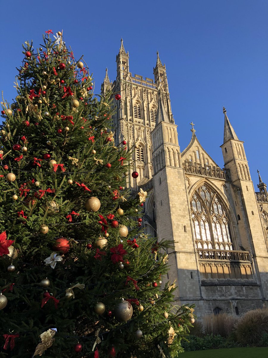 #gloucester is the perfect place to visit this festive season! <a href="/GloucesterQuays/">Gloucester Quays</a> <a href="/GlosCathedral/">Gloucester Cathedral</a> #runawayreindeer #iceskating #christmasevents <a href="/gloswaterways/">National Waterways Museum Gloucester</a>