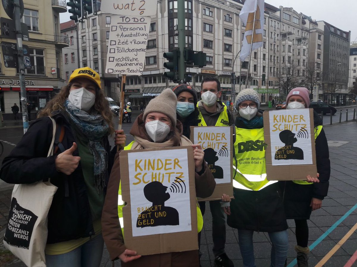 Gestern wurde in Berlin wieder fleißig gestreikt! 😍 #dbsh #jungerdbsh #ekr #ekr21 #SozialeArbeit