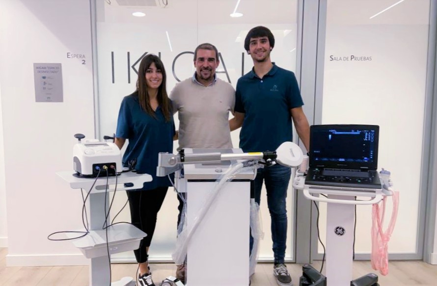 primfisio's tweet photo. ¡Llegan refuerzos al #CentroMédicoIkigai de San Sebastián!
Sus fisioterapeutas Imanol Muñoz y Eider López disfrutan ahora de la #fisiotecnología de última generación👇
✅Terapia inductiva #EmfieldPro
✅Diatermia #TCareCompact
✅Ecógrafo #VersanaActive https://t.co/igxW21S77m