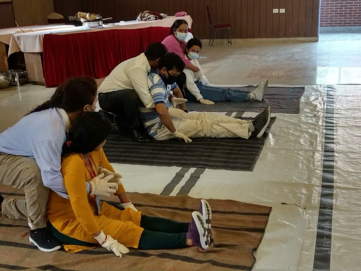 PeerSouthAsia's tweet photo. 04-day #CADRE Training in #Nepal used practical sessions on Rescue, Triage, and Water Emergencies to train the community members as responders to effectively manage disasters. Participants appreciated the course content and practical delivery of the training. @NepalRedCross https://t.co/fPceK4O3qM
