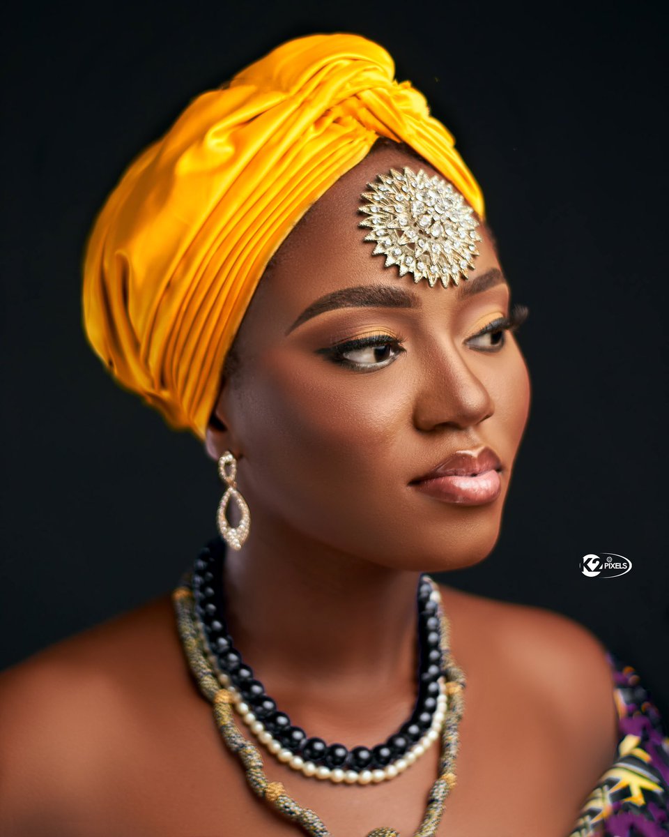Modesty is a virtue 
Photography K2PiXELS
Model @iam_solitaire 
Accessories <a href="/edds_elegance/">Edd’s Elegance</a> 
Asst photographer @dhaltonswallow 
#k2pixels #nikon #Ghana #beautiful  #photohype #lens #Godox #colors  #creativity, #neewer #godox #colors  #vibrance #beauty #composition