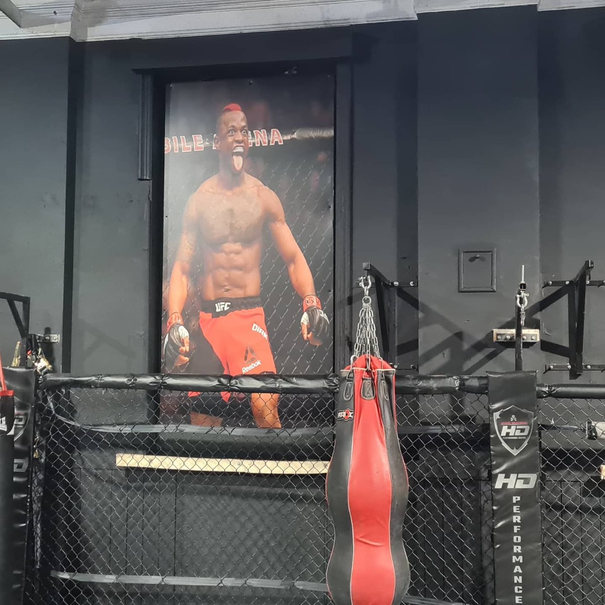 hd_centre's tweet photo. ☠️🔴 MARC DIAKIESE - HD PERFORMANCE CENTRE

Take a quick look at how the performance centre is looking right now. 📸

There's not too long to wait before these mats are flowing.

Pre register 📝 https://t.co/HUGu5tUZzQ

#mma #gym #performance #centre https://t.co/6RV8QM8UCA