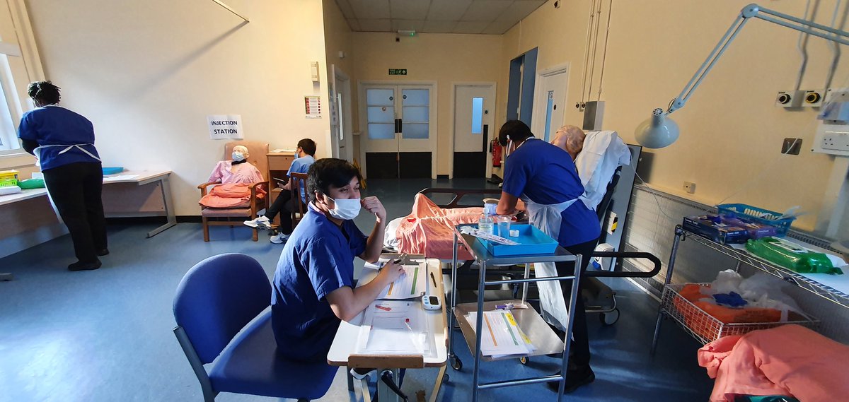 AaronKyle1120's tweet photo. Happening now.
#MockOSCE #IENS
#OSCE
#FrimleyHealthBootcamp https://t.co/cRJs7rNIfA