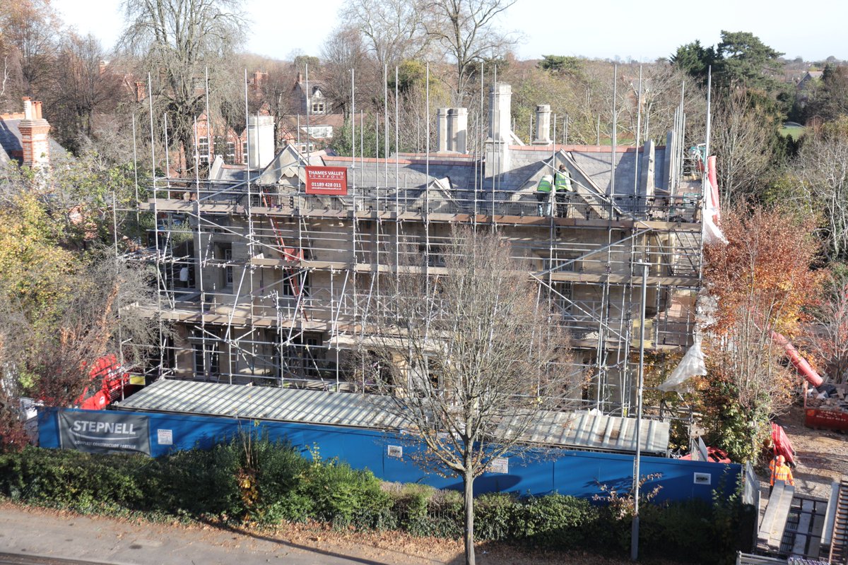 RBNHSFT's tweet photo. This week saw the wrapping come off our new £1.5million Staff Wellbeing Centre.

With funding from @RoyalBerksChar - our new centre opening next year will feature a gym, yoga rooms and wellness spaces and is part of our ongoing commitment to our staff's health and wellbeing https://t.co/tAaumuGrvB