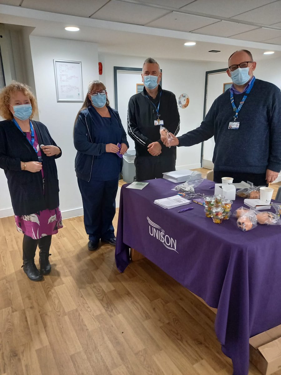 UNISONNorthWest's tweet photo. More brilliant #ActivityMonth visits to workplaces in Greater Manchester today.

Getting the vote out in the ongoing #NHSPay ballot. And with added coffee and cake- what's not to like?! ☕️🧁 https://t.co/pfhmKWDSCC