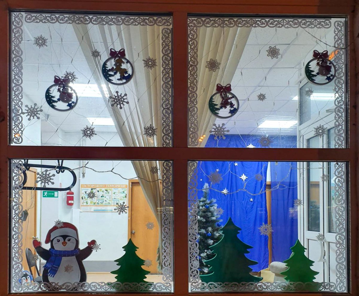 depsamobr63's tweet photo. 🎄В рамках городского смотр-конкурса образовательные учреждения городского округа Самара приступают к новогоднему оформлению прилегающих территорий, фасадов и входных зон ❄️ https://t.co/waaGShOYbF
