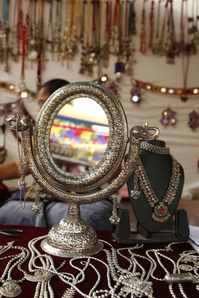 tribesindia's tweet photo. A 15 day festival celebrating the spirit of Tribal Craft, Culture and Commerce is still on at Dilli Haat, utilise your chance to visit #AadiMahotsav till 30th Nov &amp; explore the range of jewelleries, Handlooms, Organics and many more handcrafted tribal products

#BuyTribal https://t.co/XSP0JYQExZ
