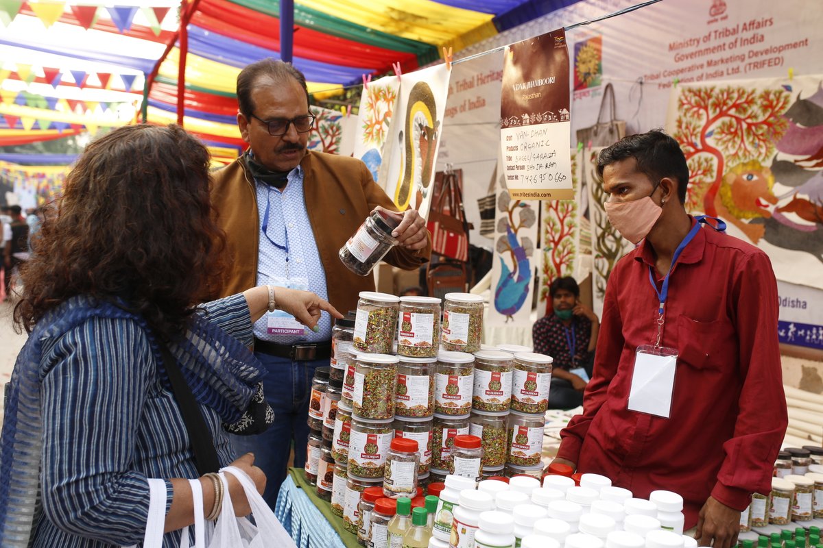 tribesindia's tweet photo. A 15 day festival celebrating the spirit of Tribal Craft, Culture and Commerce is still on at Dilli Haat, utilise your chance to visit #AadiMahotsav till 30th Nov &amp; explore the range of jewelleries, Handlooms, Organics and many more handcrafted tribal products

#BuyTribal https://t.co/XSP0JYQExZ