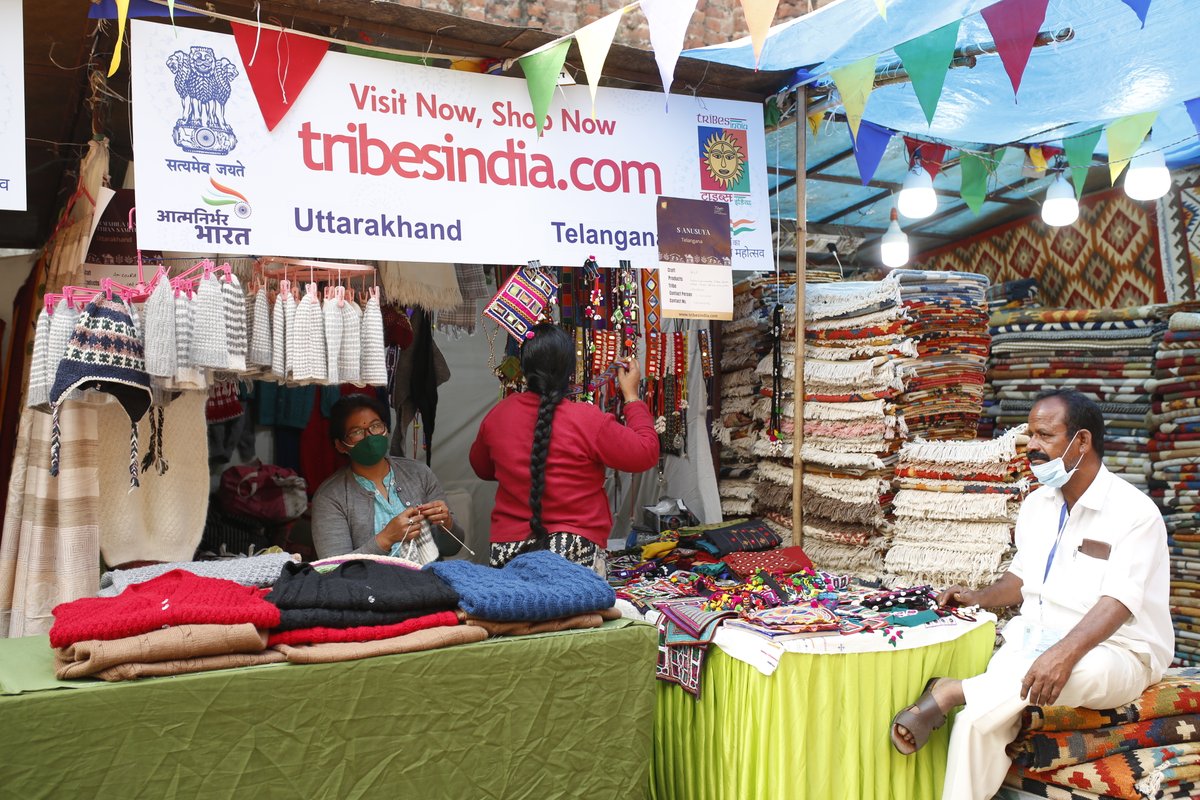 tribesindia's tweet photo. A 15 day festival celebrating the spirit of Tribal Craft, Culture and Commerce is still on at Dilli Haat, utilise your chance to visit #AadiMahotsav till 30th Nov &amp; explore the range of jewelleries, Handlooms, Organics and many more handcrafted tribal products

#BuyTribal https://t.co/XSP0JYQExZ