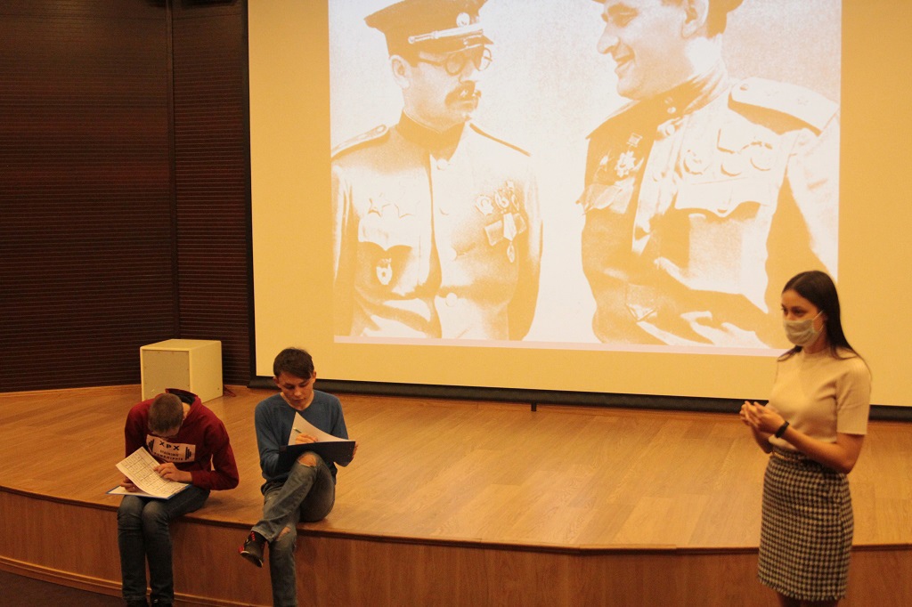 120 лет назад, в начале XX века, на свет появились два знаменитых военачальника – Павел Алексеевич Ротмистров и Алексей Семенович Жадов. Они принимали участие в битве за Москву и Сталинграде, а после совместными усилиями повернули вспять немецкие танковые дивизии под Прохоровкой.