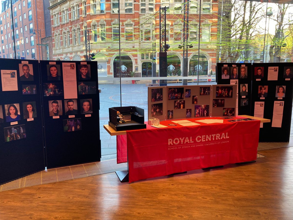 CSSDLondon's tweet photo. Looking forward to say hello to students from @murrayparkderby @WestNotts @TheWellsAcademy @LeicesterColl @Lborocollege – it’s a busy day @CurveLeicester! #CSSDOutreach
https://t.co/6KyRnMuFNj https://t.co/cf1mqNql9p