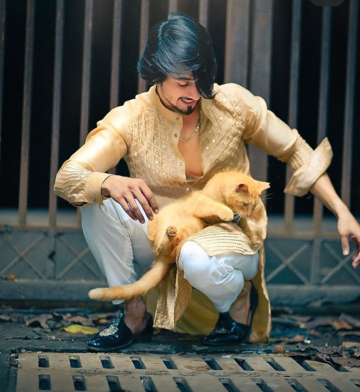 FaisuMasooma's tweet photo. #10MonthsOfBangBaang 
Pyaarre❤️ https://t.co/KEWmvU09rj