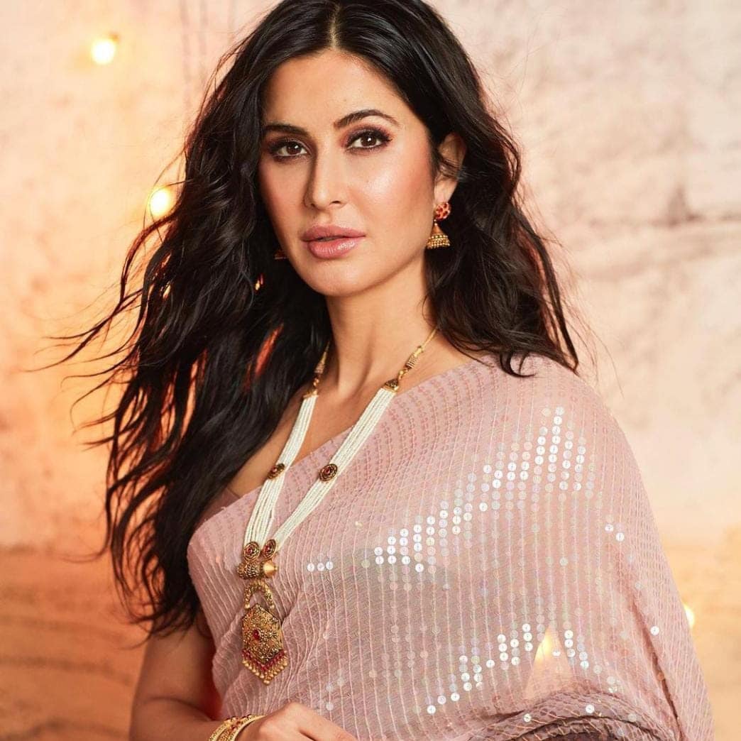 9xmHaqSe's tweet photo. This 'SHAADI' season glam up like these gorgeous Divas! The wow makeup look. Like for more.
#makeup #wowlook #styleitup #glam
#shaadiseasonready #glamlook #divasofbollywood #glammakeup #stylish #makeupforreasons #makeupnotes #gorgeousness #gorgeousdiva https://t.co/Oz47vTloFV