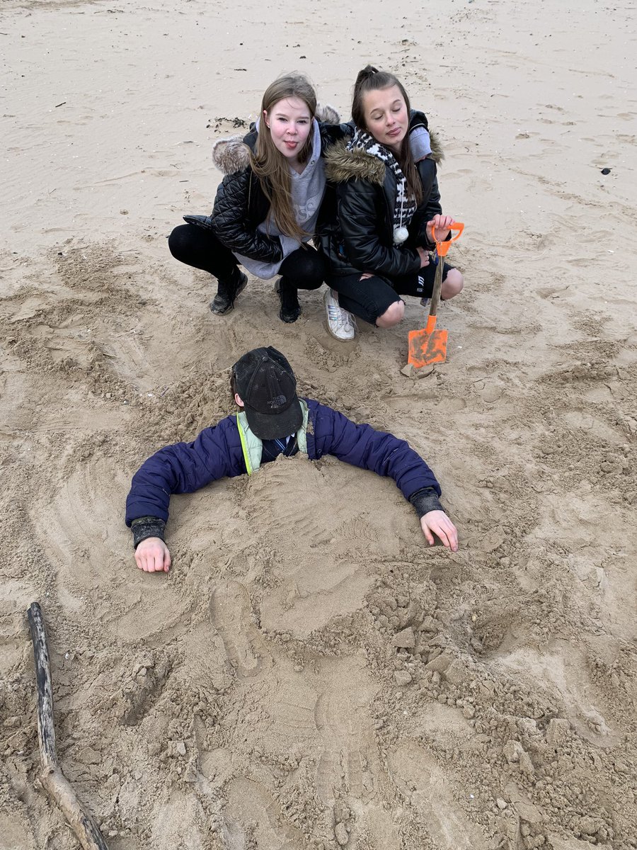 heights_o's tweet photo. Lovely fresh day at the beach today. Sand art, hangman and even a paddle. Making the most of it🌟😁 @Head_TheHeights @TheHeights_TH #thisisap https://t.co/VLqcQ9kd3Y