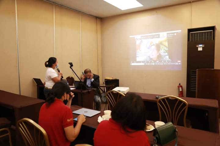 DSWDfo7's tweet photo. Regional Monitoring and Evaluation officer Julius Villanueva and Project Development Officer II, Kate Rodriguez presented the accomplishment and status of implementation of associations in the cities and municipalities of the region. @dswdserves @dswd_livelihood https://t.co/9VsmVO89fV
