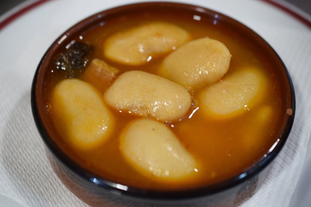 Diferentes maneras y en diferentes formatos para quitaros el frío del cuerpo en La Montanera 
👉Llámanos y reserva vuestra mesa, os esperamos!!
#LaMontanera 

📍C/Juan Sebastián Elcano 16
Sevilla (Barrio de Los Remedios)