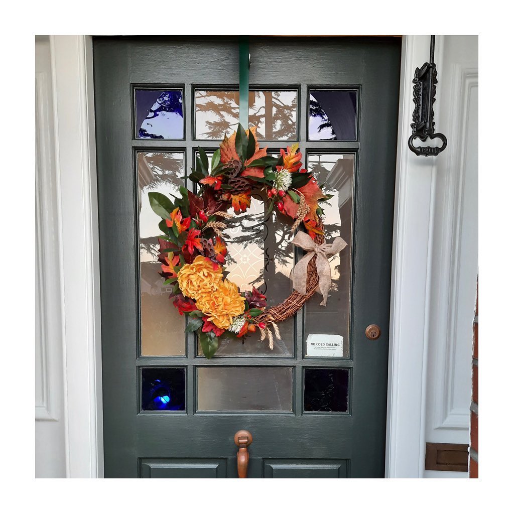 DuckinB's tweet photo. Autumn is here &amp; does your door require some decor? Door wreaths are so popular throughout the year why limit yourself to just Xmas!Take a look at Flower Box Designs online or in store and find something you'll love.
https://t.co/PPFTAMfynI
#wreath #flowers #handmade #shoplocal https://t.co/jM9YbXaEYk