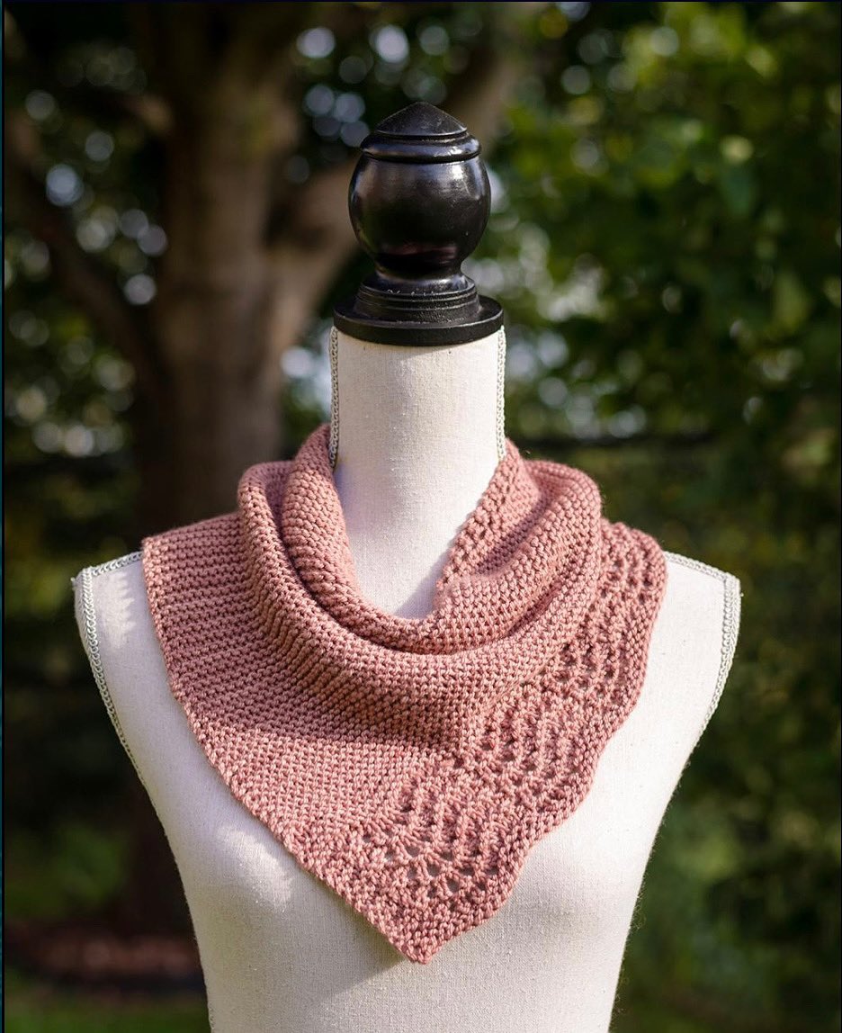 SignatureNeedle's tweet photo. Receive the new Pretty Little Cowl pattern by Kelene Kinnersly for free any purchase today. @SignatureNeedle https://t.co/I0PrkPv56t